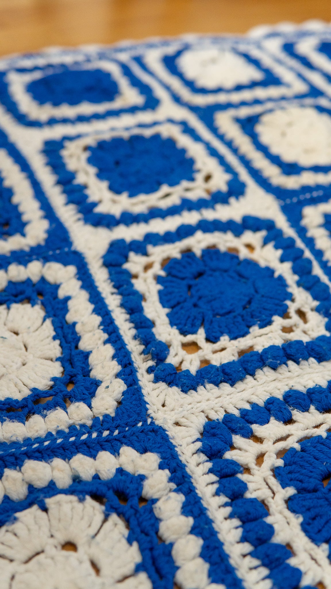 Blue × White Knit Granny Square Blanket