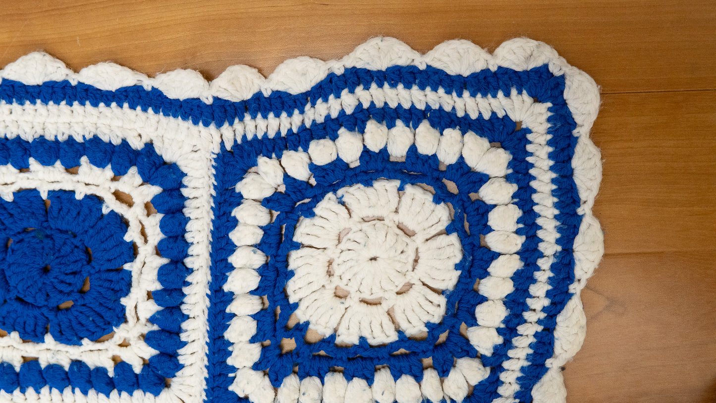 Blue × White Knit Granny Square Blanket