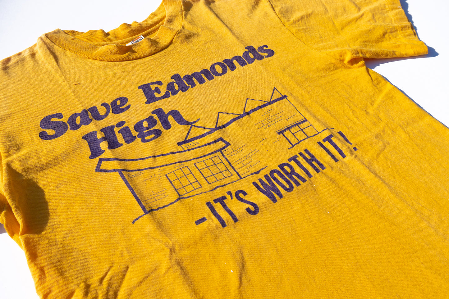 70s Yellow Tiger Logo T-shirt