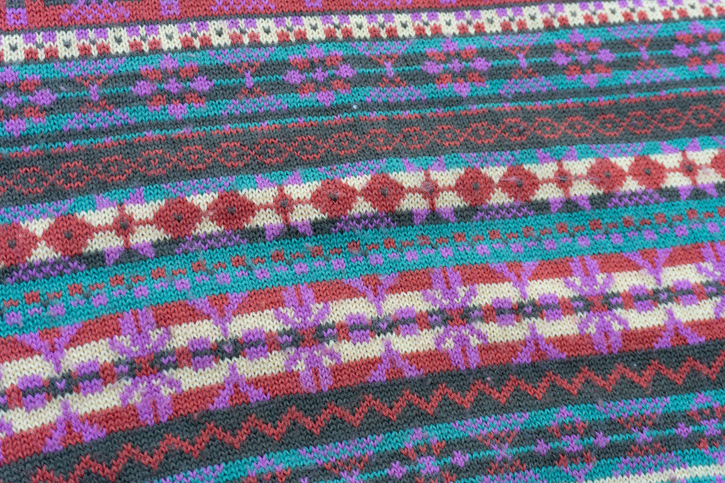 "Sweet cabin" Colorful Patterned Sweater