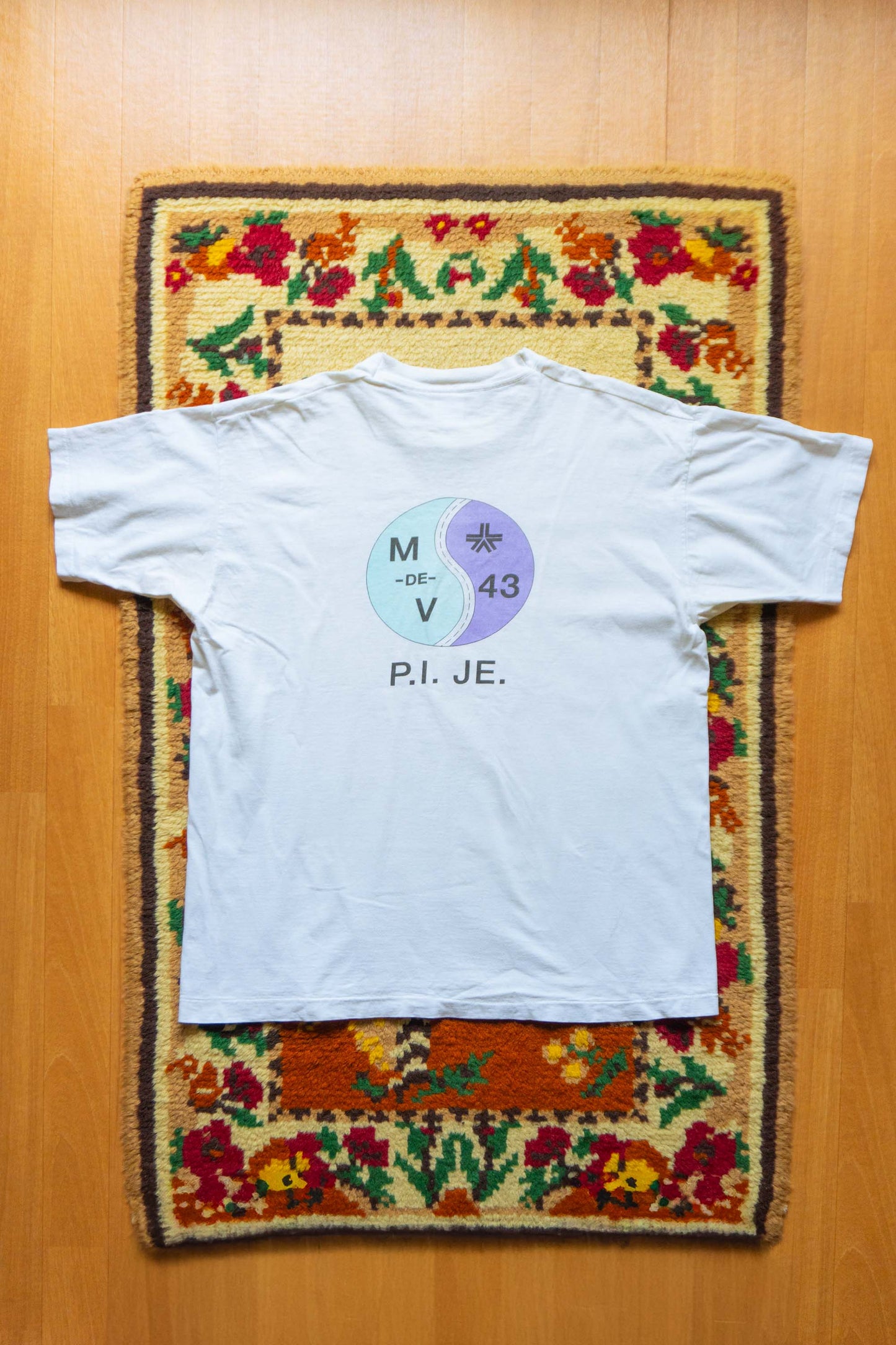 90s  White "SANS FRONTIERE" T-Shirts